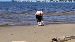 wanna see this big leather ass strut the beach?