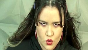 DJ Brisa rocks big pussy in official clip