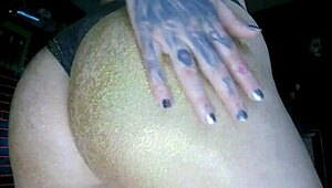 Big butt oil massage sparkles