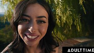 Lesbian milf Jessica Ryan squirts soaking girlfriend Chloe Surreal in 69 tribbing