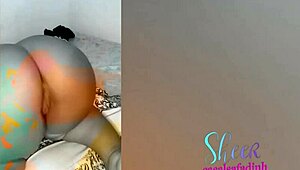 midget poses on all fours for intimate oral encounter