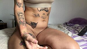 peeing floods out while i masturbate to huge cocks dripping wet