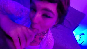 Tempting Cute Alt Teen Fills Mouth with Lucky Guy's Cream