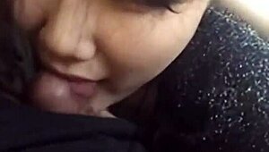 Whoa, pretty Chinese teen slurps hot cock so good 😍🍆💦