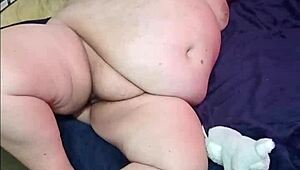 fat white bbw sucks huge vibrator masturbating her curvy naked body solo