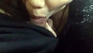 Whoa, pretty Chinese teen slurps hot cock so good 😍🍆💦