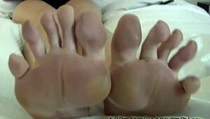 I want you pampering my classy elegant feet with total worship and footjob devotion