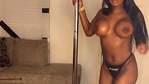 Ohh damn my fat ebony ass huge tits shakin on pole!