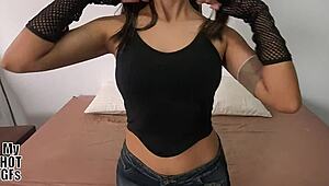 Kelly the 18-year-old university girl gets her first creampie on casting.