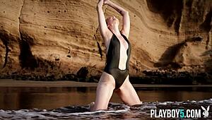 german milf jasmin strips fully naked on beach looking fine af 🔥😍