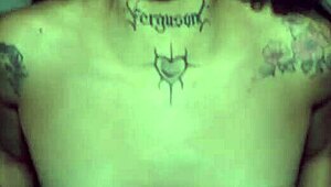 pelinegra de olhos azules apertadinha sendo comida forte no hotel quarto 😈🔥