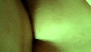 Horny Chinese Yelp Tiff begs for bareback pounding and deep Asian gay creampie