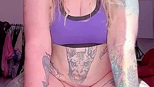 Huge Dildo Ride Stretches Wide