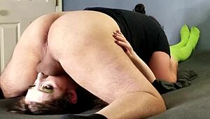 ever tasted alt goth beauty's sloppy deepthroat? intense upside down orgasm explodes!