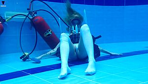 Scooba school with sexy Ashlee Rose underwater pool