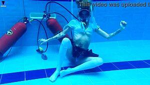Scooba school with sexy Ashlee Rose underwater pool