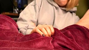 watchin tv with her led straight to handjob ruined cumshot all over my belly damn