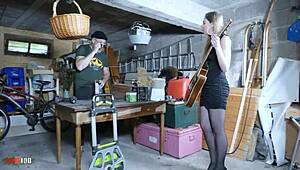 Alice maze takes anal dp and pissing in wild threesome