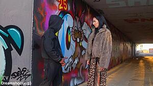 damn dominicano pounds italiana pussy under barcelona bridge in streets!