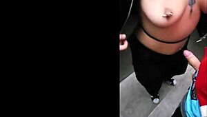 Me Follé a la Madrastra de Mi Vecina en el Ascensor - Medellín