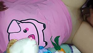 Ay papi, couldn't resist babysitting stepdaughter's tight ass at night 🔥🍑