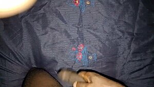 solo amateur masturbates pussy to orgasm without any fucking penetration