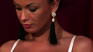 Peculiar Peach Devours Massive Facial Cumshot Loads