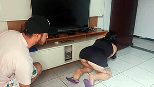 Hot wife greets TV tech in provocative outfit for full anal