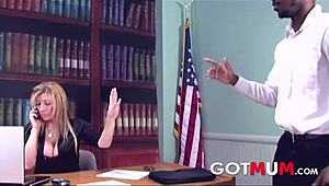 President milf totally hooked on his huge bbc! 🍆😍🔥