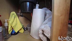 ohh sara jay ya big bubble ass all oiled up n shiny fer yer eyes only damn i cant stop starin at dat wet milf body shakin...