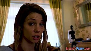 hey leeds nerd did you trick that skinny brit into fingerbanging herself?