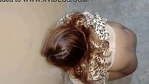 Desi Indian Bhabi Gets Her Choot Pounded Deep Late Night Style