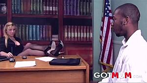 President milf totally hooked on his huge bbc! 🍆😍🔥