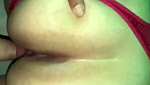 ¡Me Encanta Detonar Culos Como el de Mi Amiga en Sexo Casero!