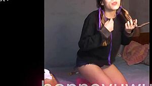 Bonneyuwu Argentinian slut rides clear dildo on bed