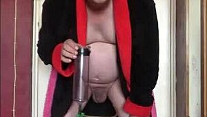 guys check me gulping my pee but i crave swallowing yours too