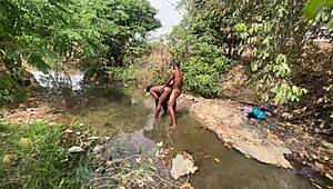 Curvy Ebony Flashes Big Tits By Stream Ready For Devouring