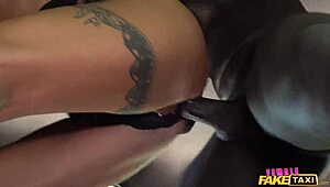 whoa, she slurps that bbc sloppy when taxi stops at lights!!