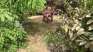 Curvy Ebony Flashes Big Tits By Stream Ready For Devouring