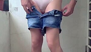 wanna see ting xuan's dildo play on the balcony?