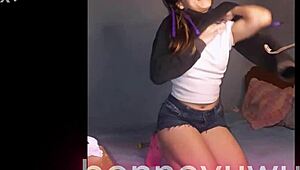Bonneyuwu Argentinian slut rides clear dildo on bed