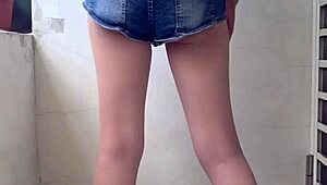 wanna see ting xuan's dildo play on the balcony?