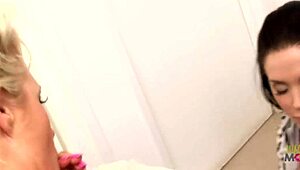 crying blonde licked to lesbian orgasm by horny brunette with vibrator!! 😢👅💦