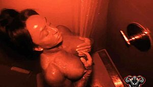 Stacxxxs red light ruby muscle cougar rips clothes in shower