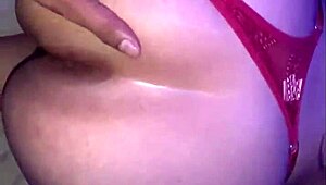 ¡Me Encanta Detonar Culos Como el de Mi Amiga en Sexo Casero!