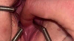 imagine being the fist queen as your pussy stretches wide around that metal ring