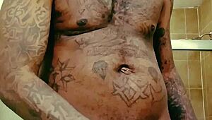 Did his huge monster cock grow bigger in prison, young starbrazy vs nubrazy bodybuilder showdown?