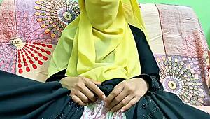 Bengali college girl rides best friend cowgirl at Kolkata university