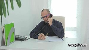 Skint Fella Lets Friend Drill Ex-Girlfriend for Cash