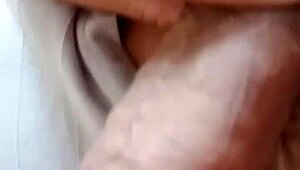 i crave that thick vietnamese cock pulsing inside me